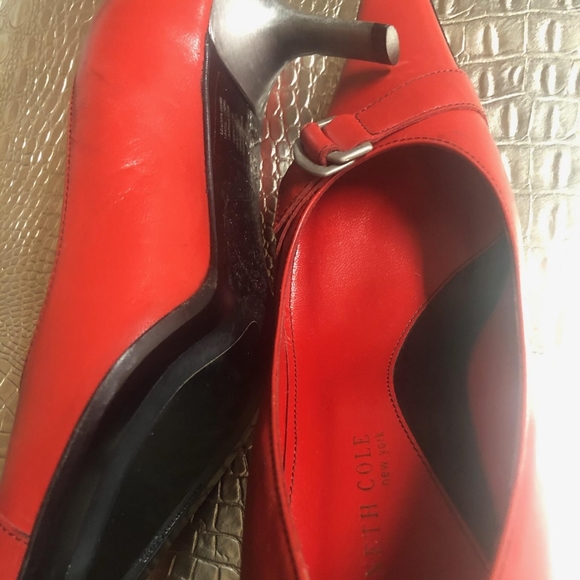 Heels - Picture 2 of 6